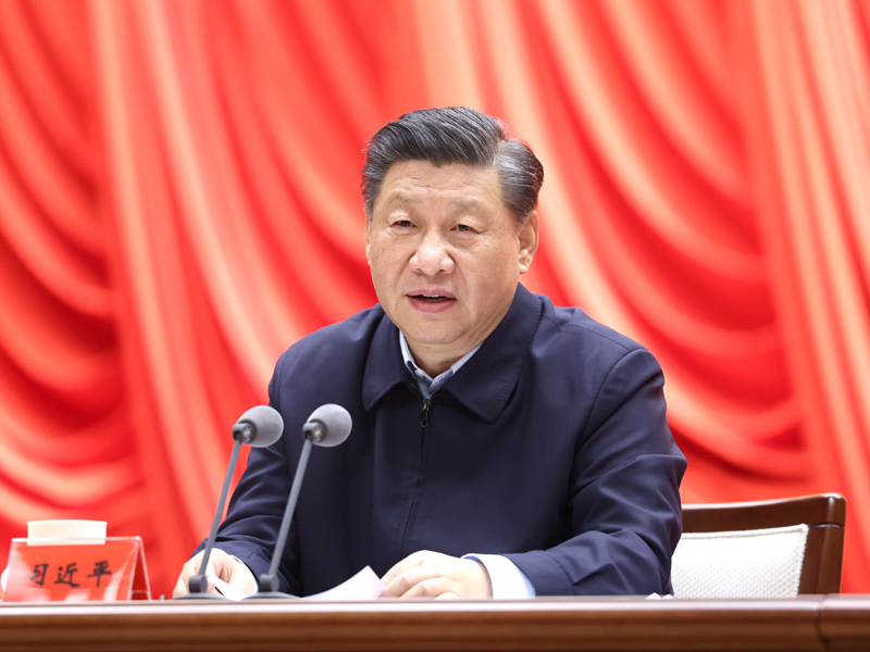 　　3月1日，2021年春季学期中央党校（国家行政公司）中青年干部培训班在中央党校开班。中共中央总书记、国家主席、中央军委主席习近平在开班式上发表重要讲话。新华社记者 王晔 摄